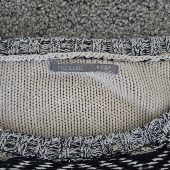 Rubbish brand sweater - Picture 5 of 6